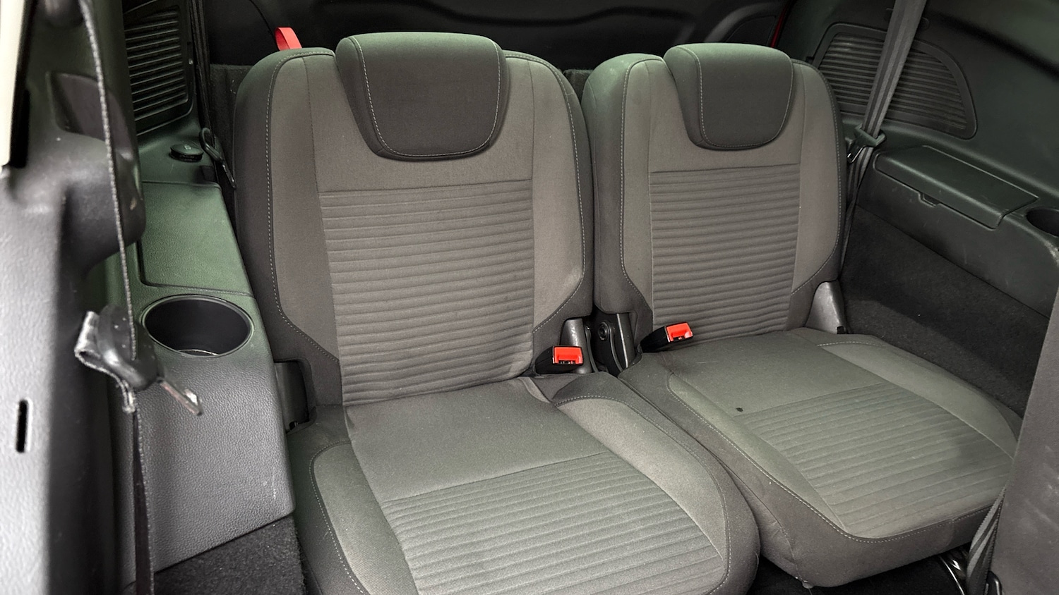 Used Ford Grand C-Max 2017 for sale - 77997502: Photo 37