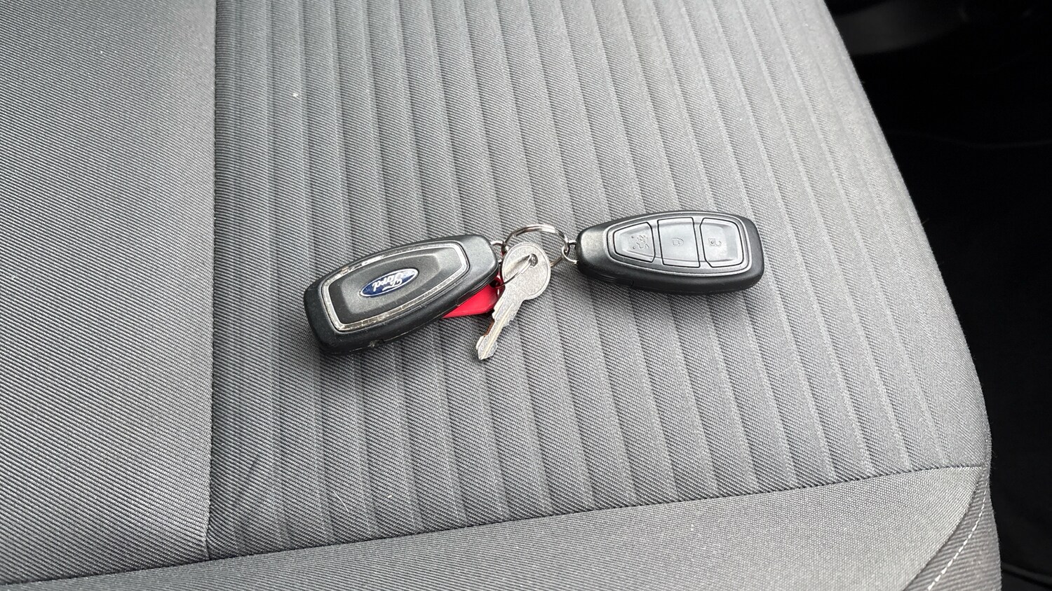 Used Ford Grand C-Max 2017 for sale - 77997502: Photo 45