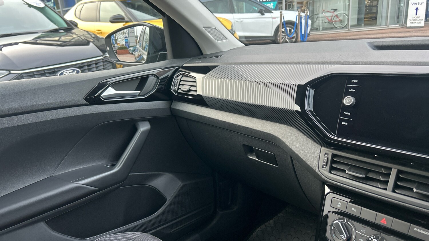 Used Volkswagen T-Cross 2023 for sale - 77591306: Photo 14