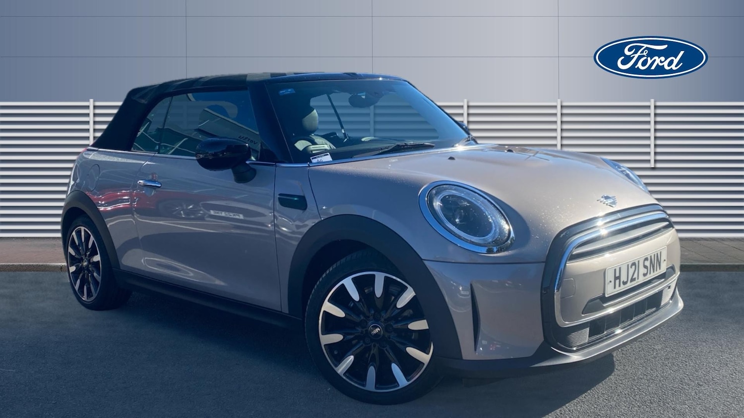 Used MINI Convertible 2021 for sale - 76932110: Photo 1