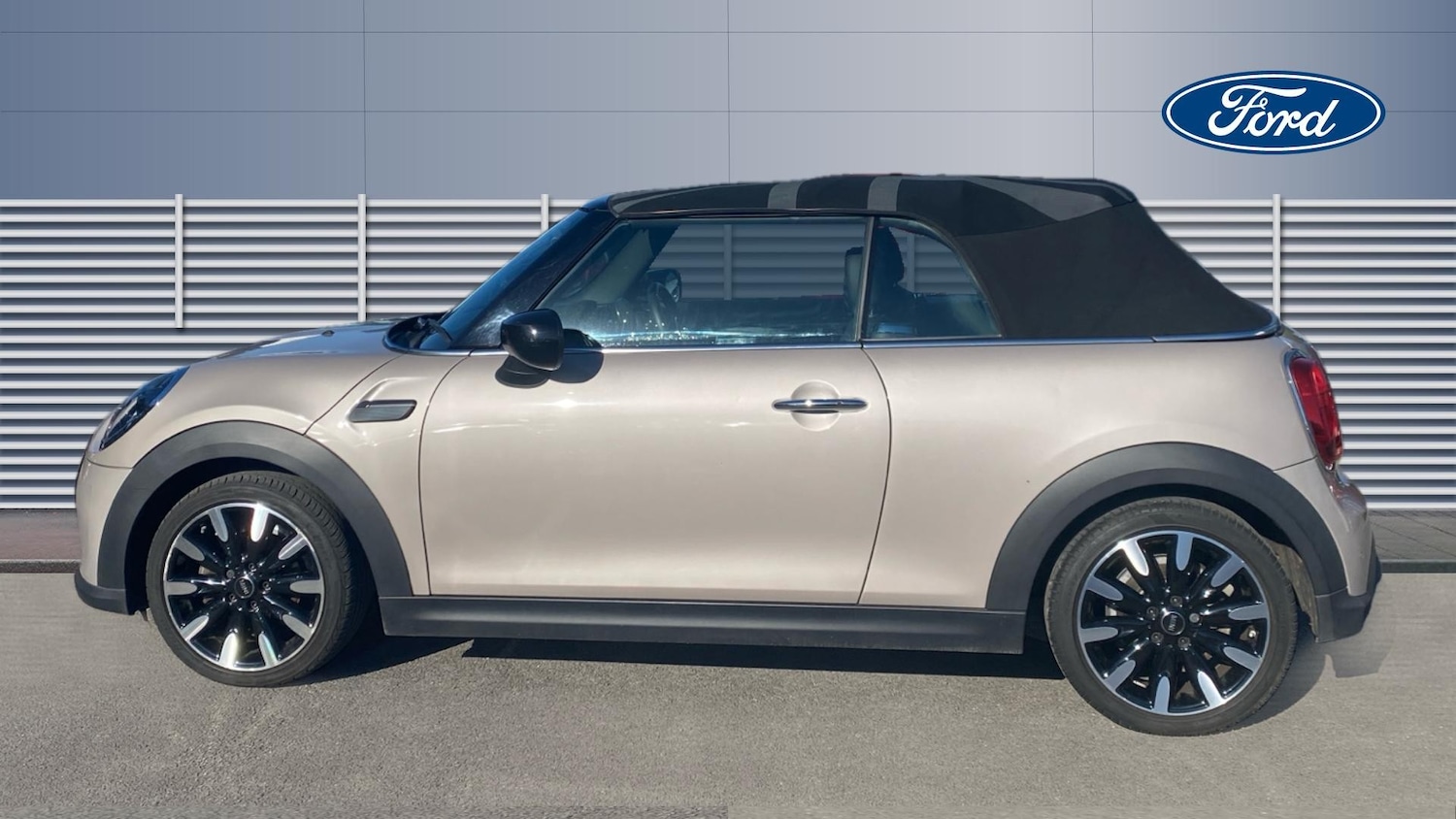 Used MINI Convertible 2021 for sale - 76932110: Photo 5