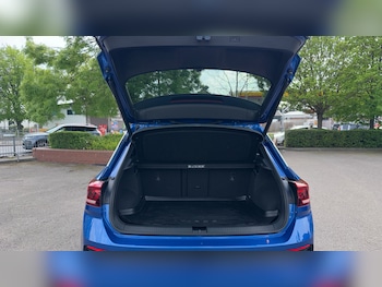 Used Volkswagen T-Roc 2021 for sale - 78495501: Photo