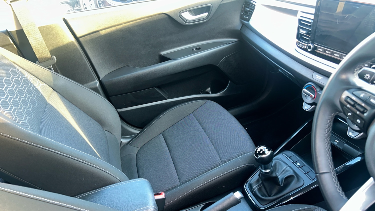 Used Kia Rio 2023 for sale - 76748354: Photo 14