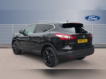 Used Nissan Qashqai 2017 for sale - 76298883: Photo 2