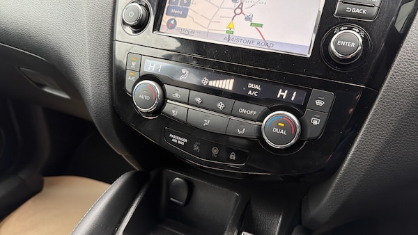 Used Nissan Qashqai 2017 for sale - 76298883: Photo 31