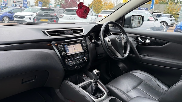 Used Nissan Qashqai 2017 for sale - 76298883: Photo 9