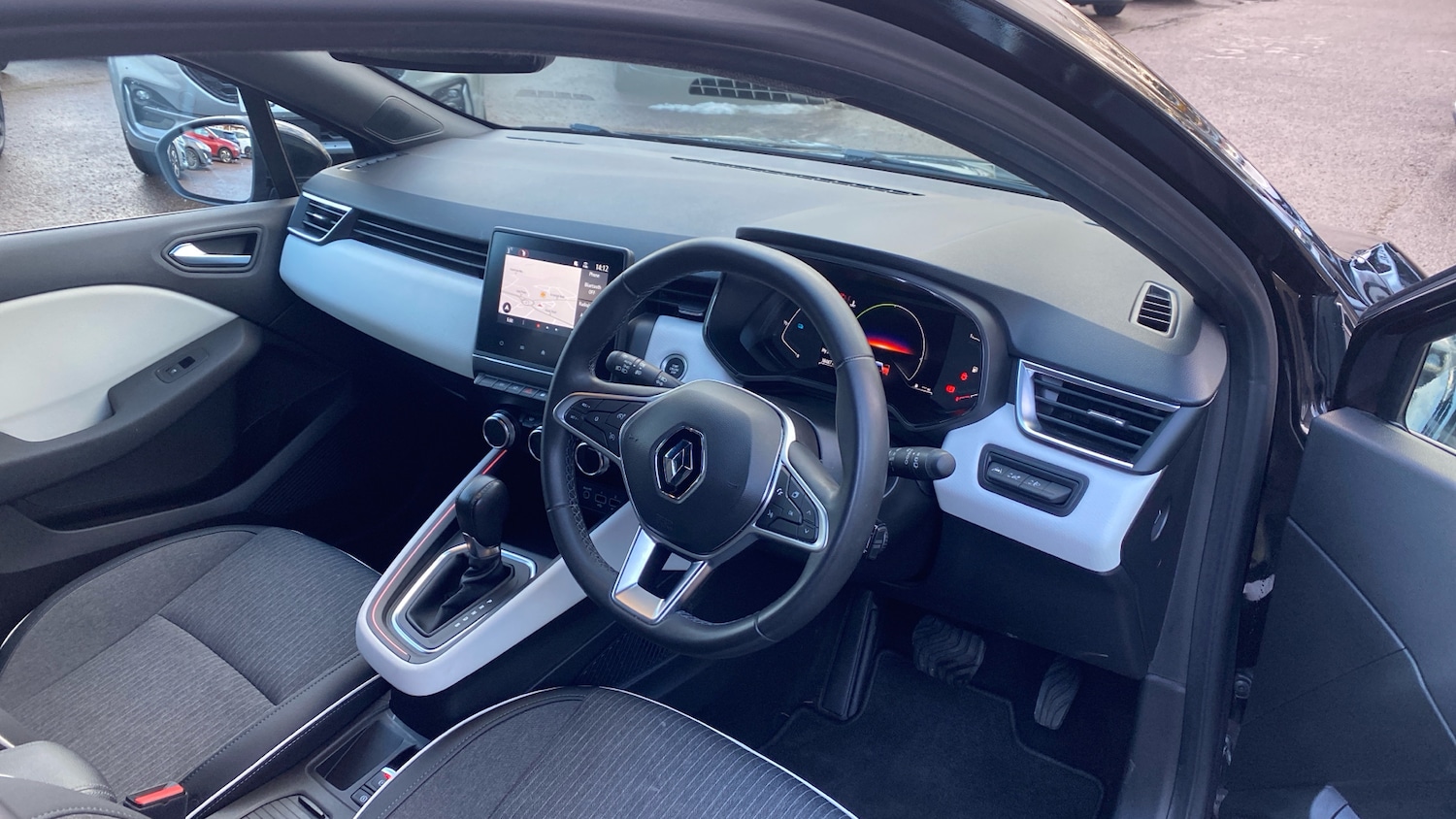 Used Renault Clio 2022 for sale - 77135636: Photo 11