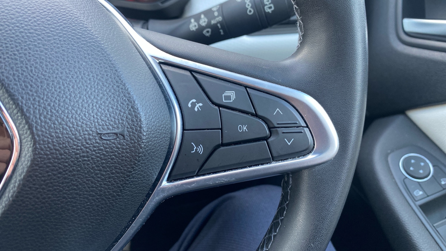 Used Renault Clio 2022 for sale - 77135636: Photo 31