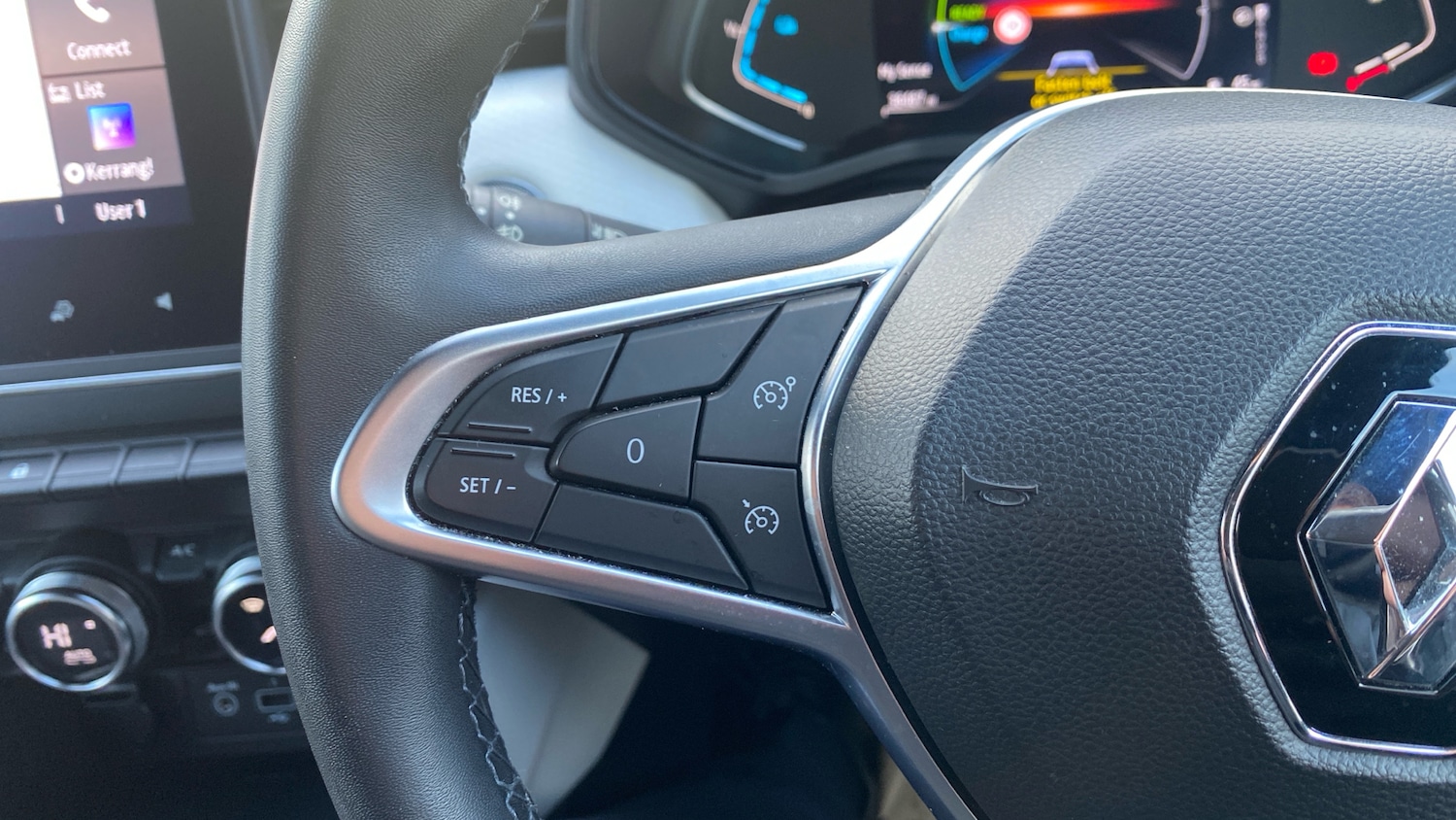 Used Renault Clio 2022 for sale - 77135636: Photo 32