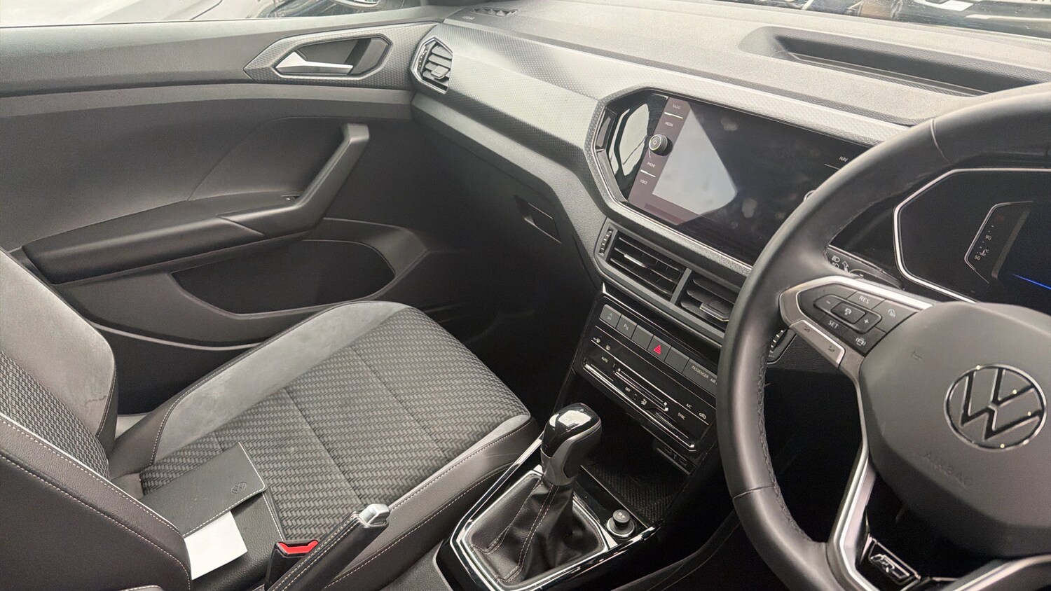 Used Volkswagen T-Cross 2022 for sale - 76319515: Photo 14