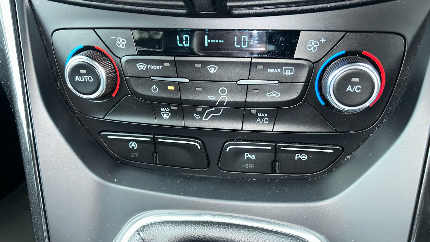 Used Ford Kuga 2018 for sale - 76391208: Photo 28