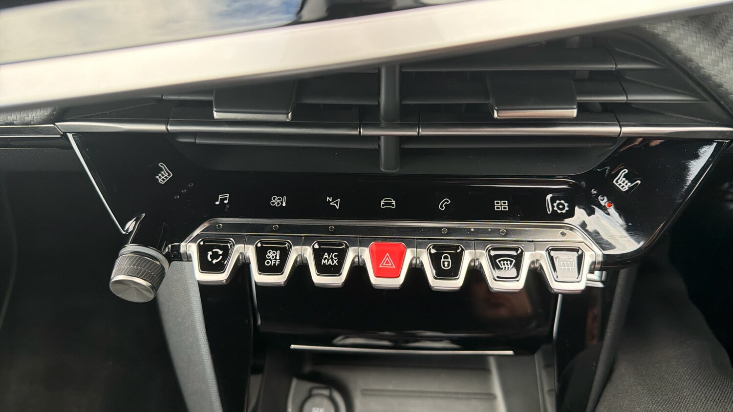 Used Peugeot 2008 2023 for sale - 76352398: Photo 30