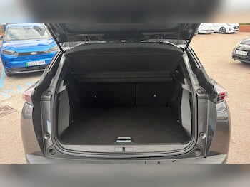 Used Peugeot 2008 2023 for sale - 76352398: Photo