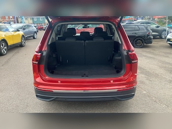 Used Volkswagen Tiguan Allspace 2023 for sale - 78903351: Photo