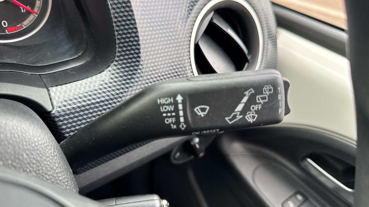 Used Volkswagen up! 2018 for sale - 77830428: Photo 23