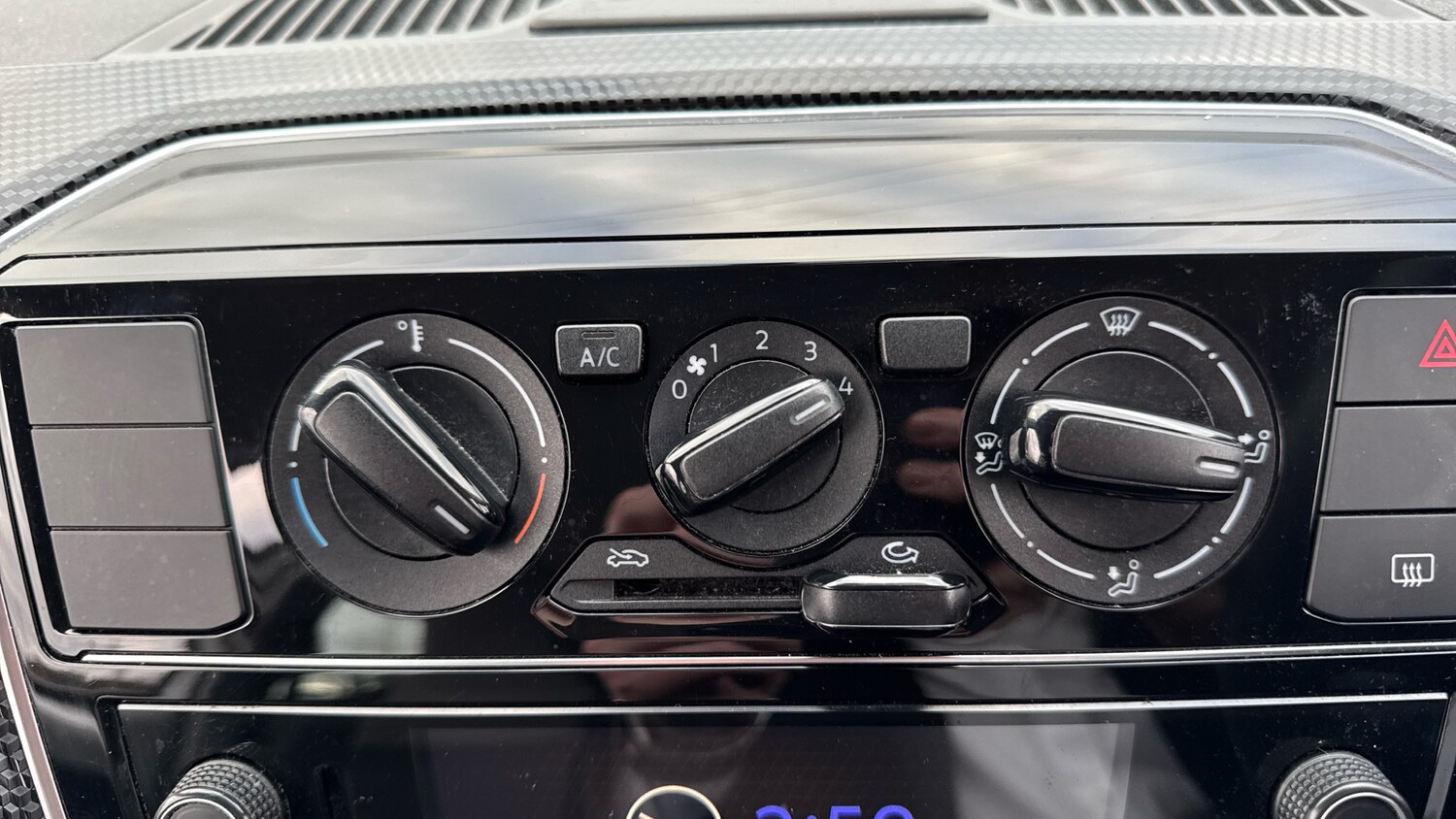 Used Volkswagen up! 2018 for sale - 77830428: Photo 27