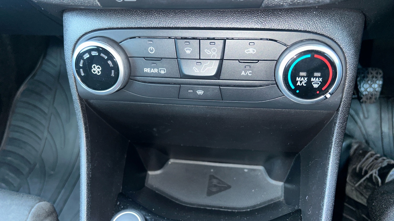 Used Ford Fiesta 2017 for sale - 77258731: Photo 32