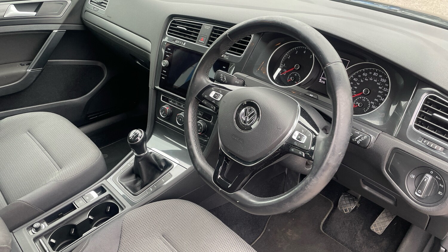 Used Volkswagen Golf 2018 for sale - 76286752: Photo 11