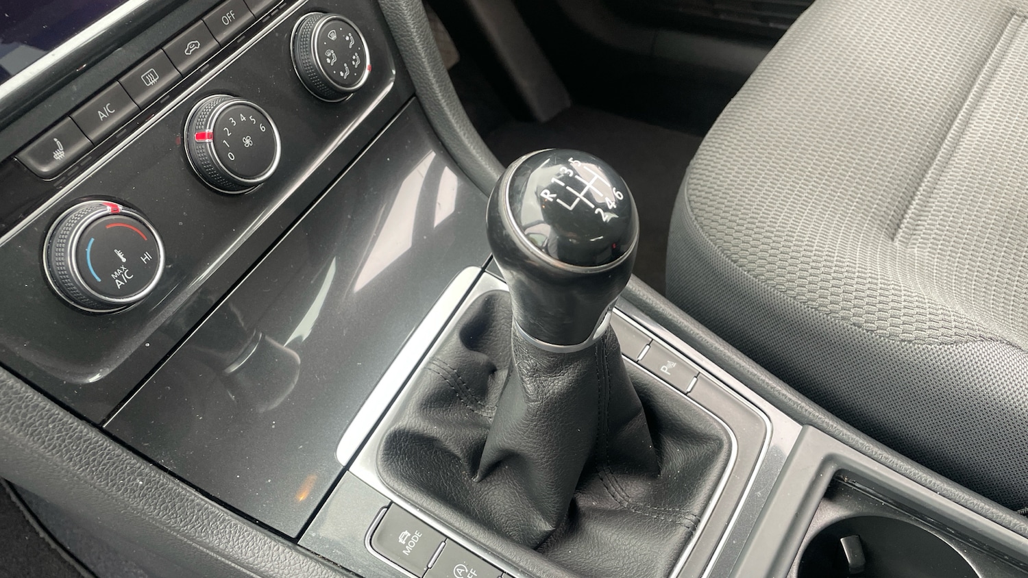 Used Volkswagen Golf 2018 for sale - 76286752: Photo 13