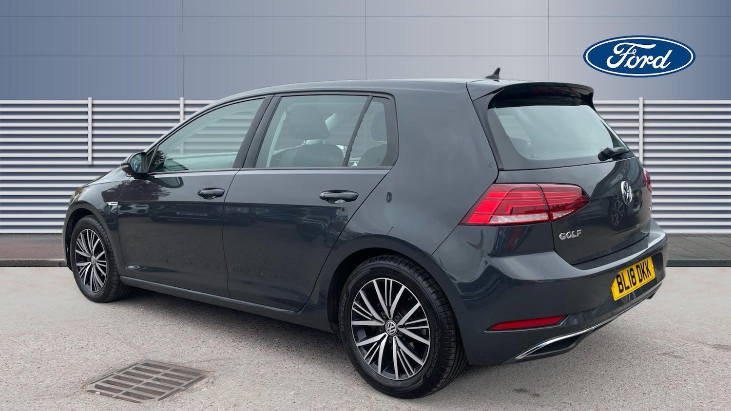 Used Volkswagen Golf 2018 for sale - 76286752: Photo 2