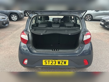 Used Hyundai i10 2023 for sale - 75872926: Photo