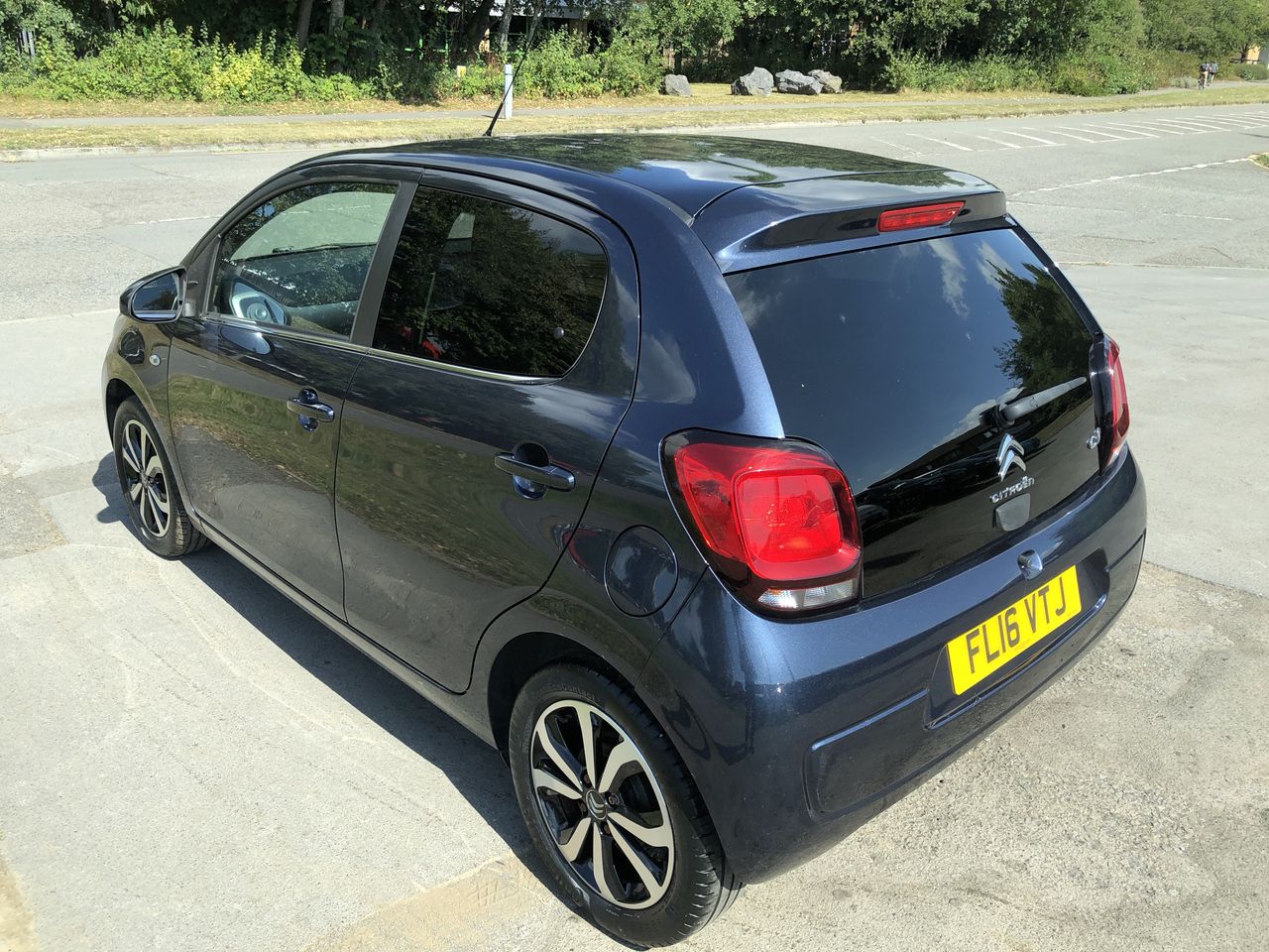 Vehicle 6