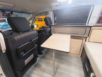 Used Nissan Serena 2014 for sale - 76387523: Photo