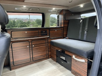 Used Nissan Elgrand 2011 for sale - 76385138: Photo