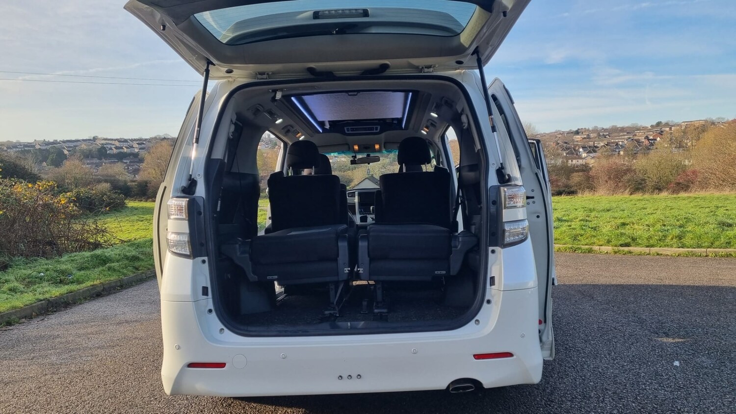 Used Toyota Vellfire for sale - 76941725: Photo 16