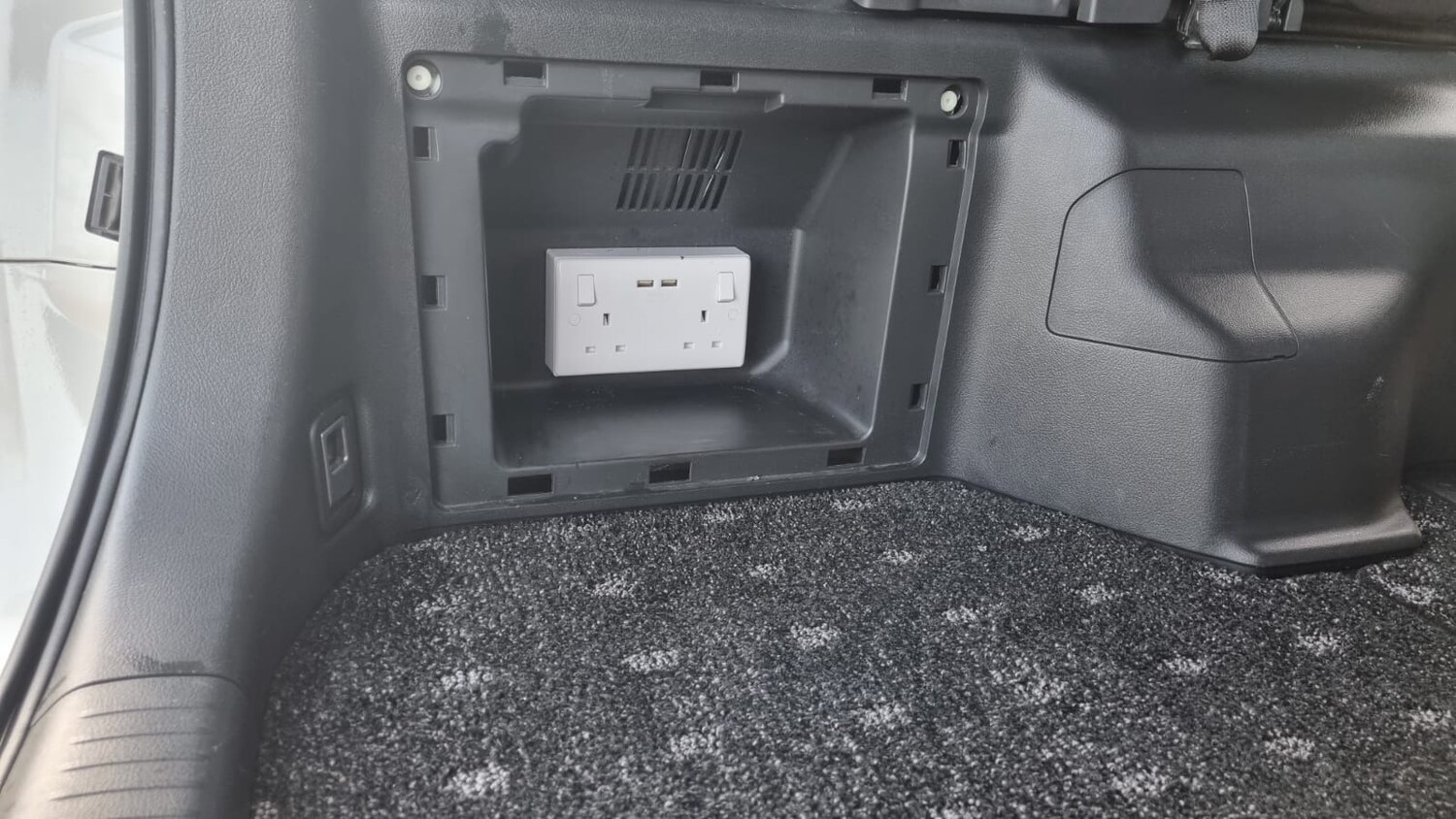 Used Toyota Vellfire for sale - 76941725: Photo 26