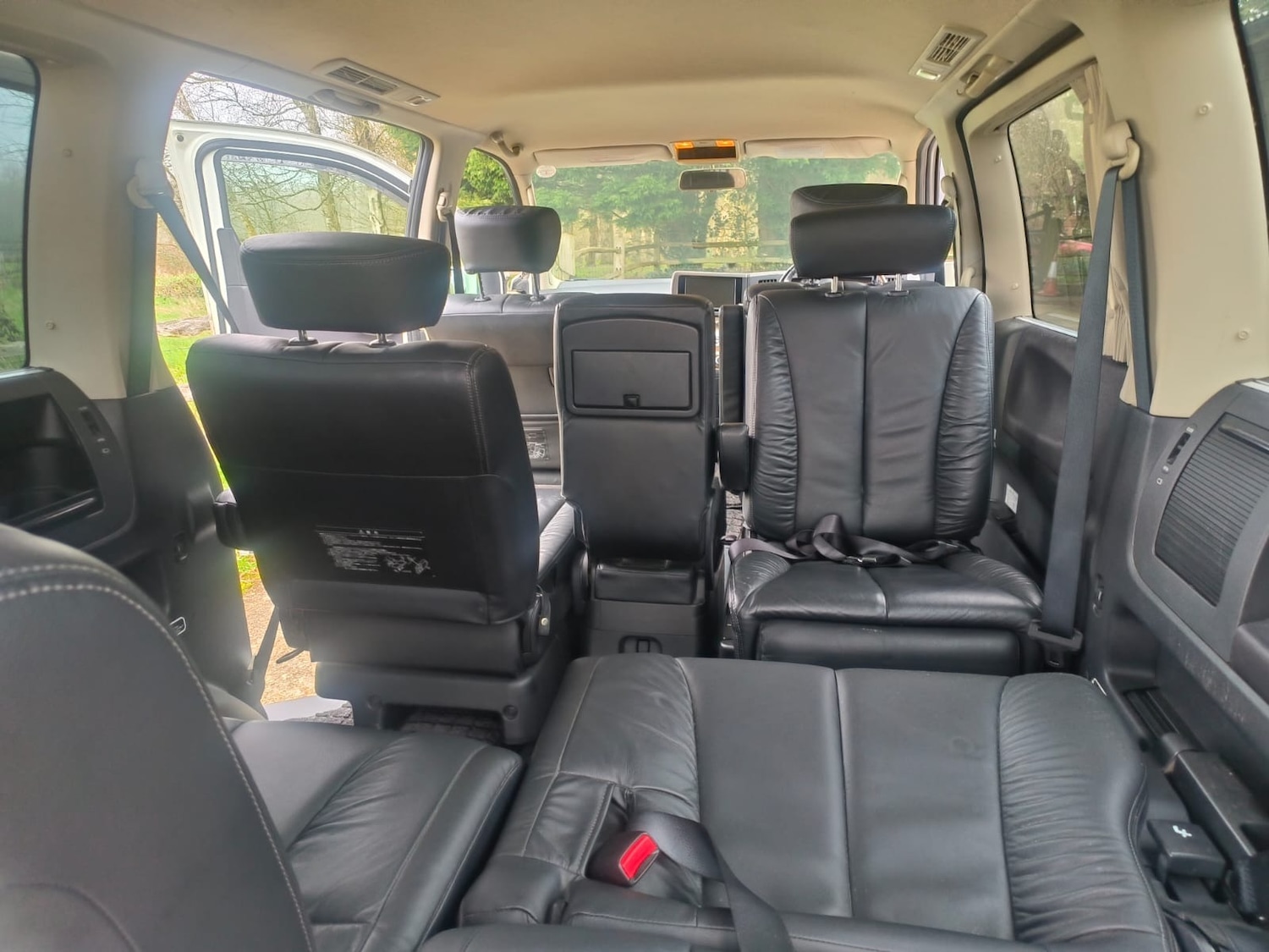 Used Nissan Elgrand 2025 for sale - 77804310: Photo 12