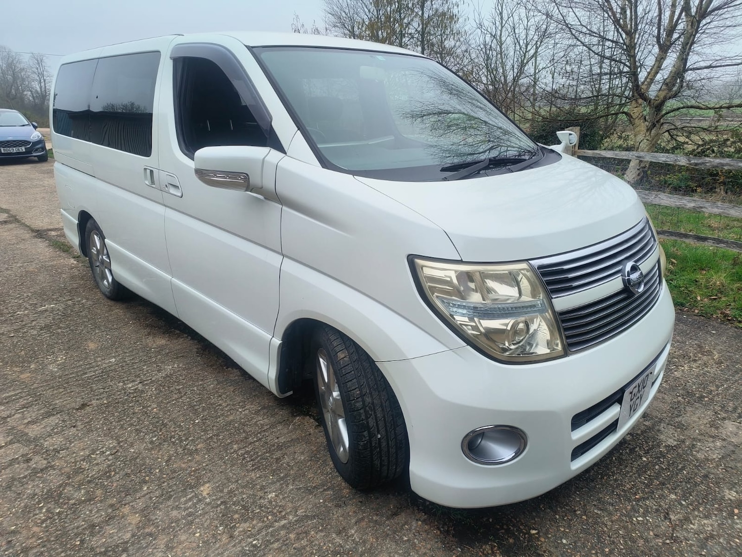 Used Nissan Elgrand 2025 for sale - 77804310: Photo 2