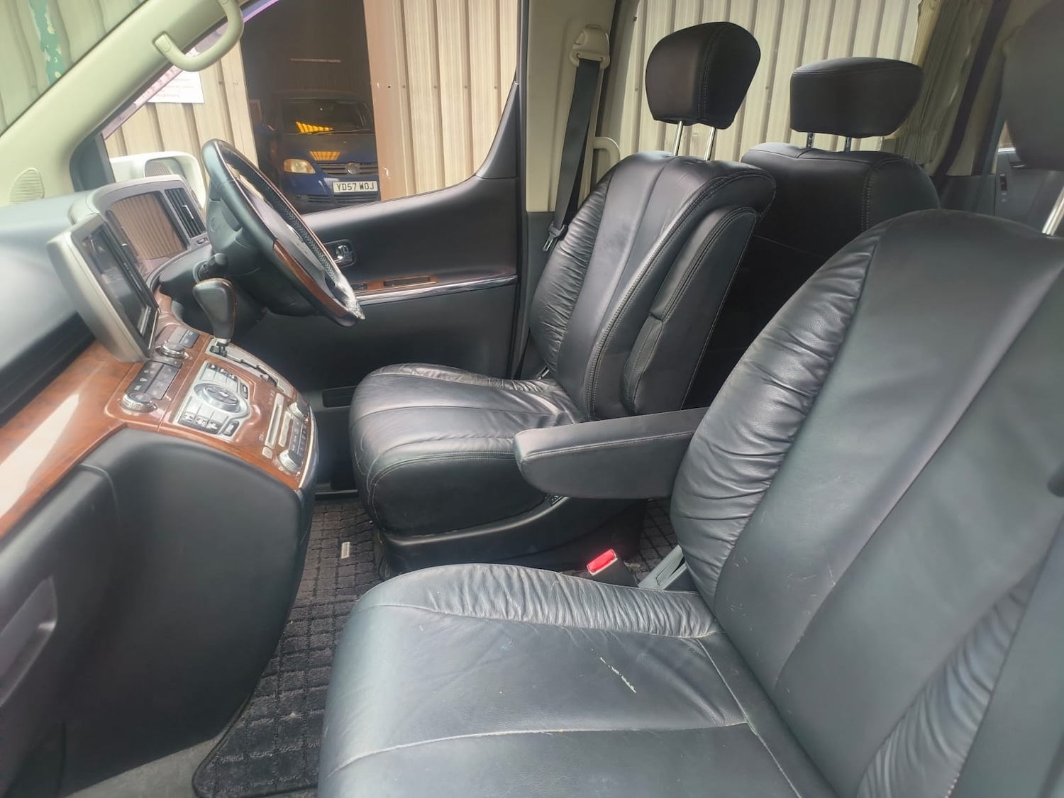 Used Nissan Elgrand 2025 for sale - 77804310: Photo 9