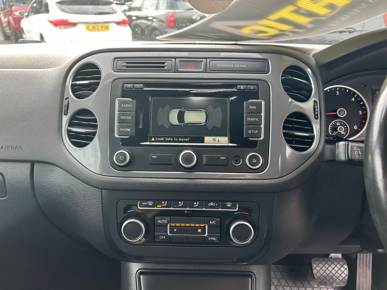 Used Volkswagen Tiguan 2015 for sale - 76011276: Photo 17