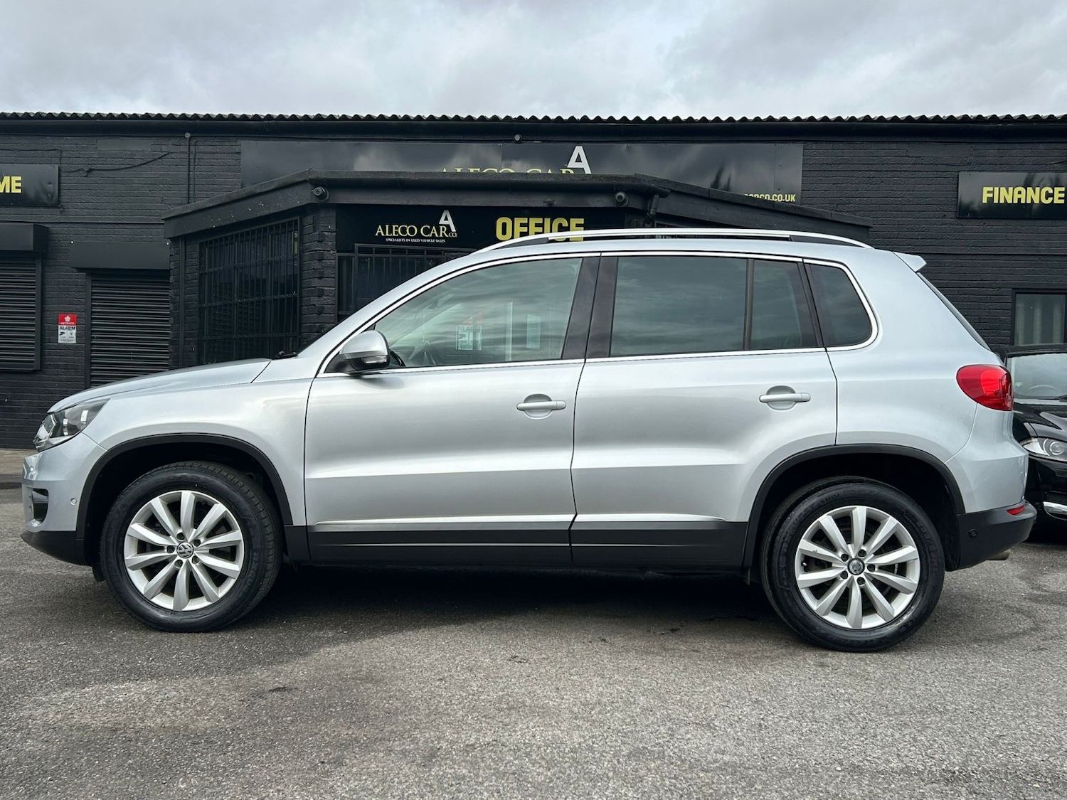 Used Volkswagen Tiguan 2015 for sale - 76011276: Photo 2