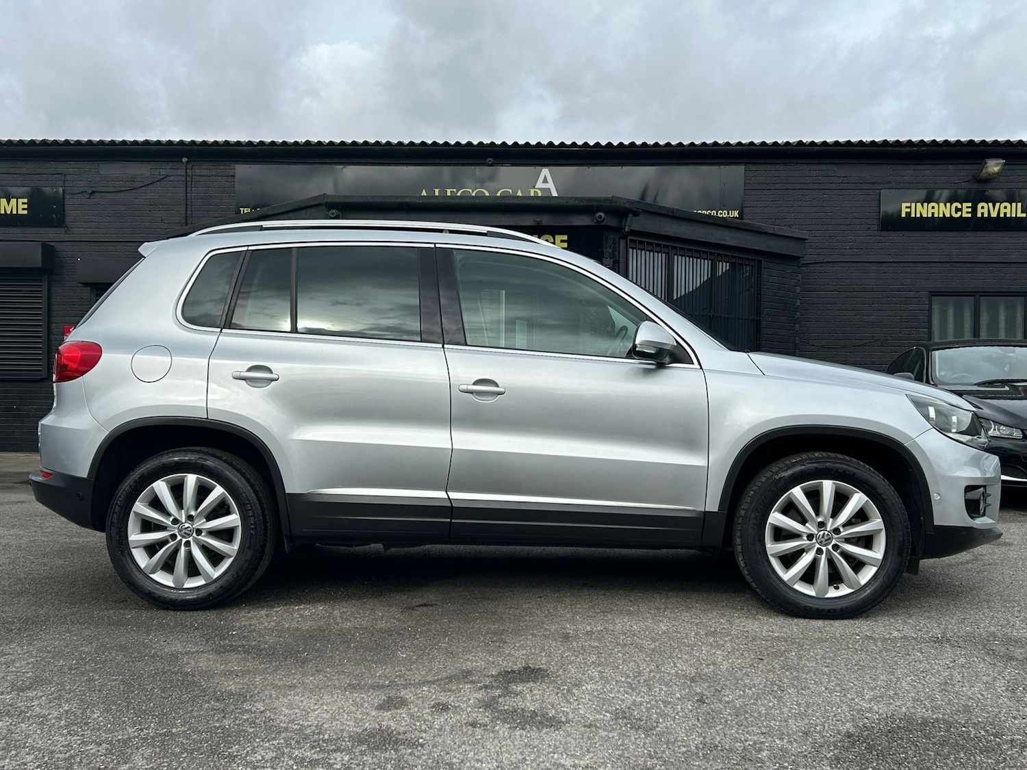Used Volkswagen Tiguan 2015 for sale - 76011276: Photo 6