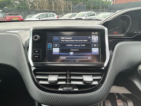 Used Peugeot 2008 2015 for sale - 76242856: Photo 15