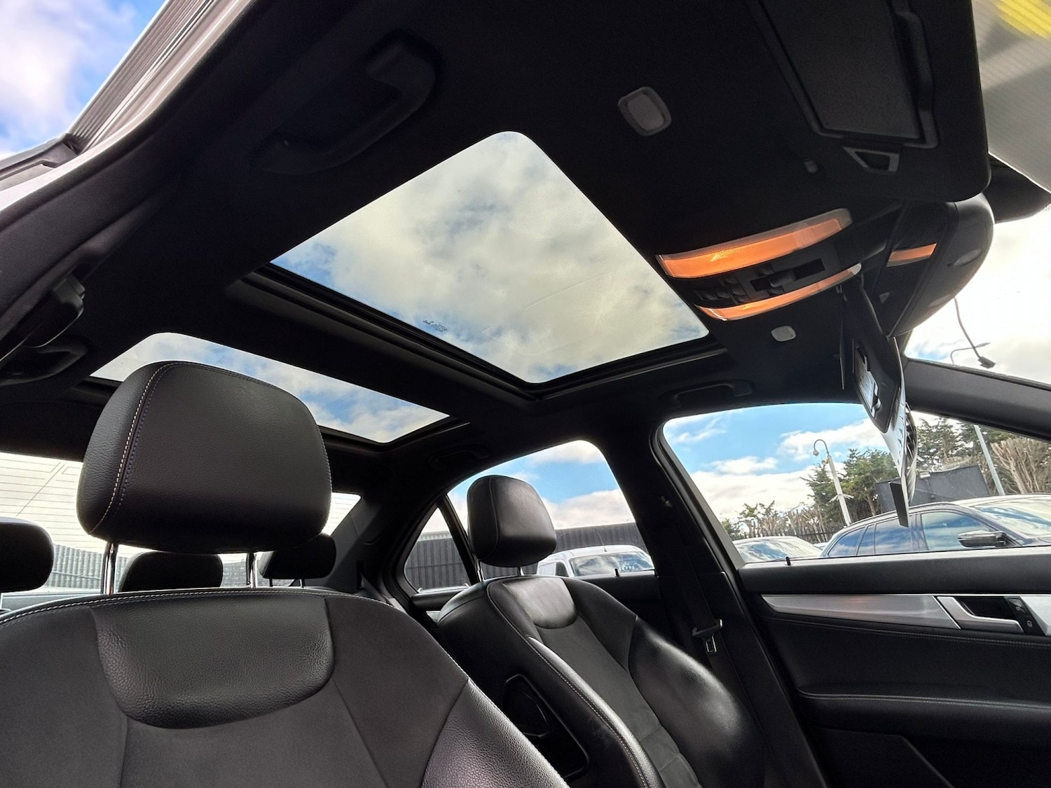 Used Mercedes-Benz C Class 2014 for sale - 76358048: Photo 14