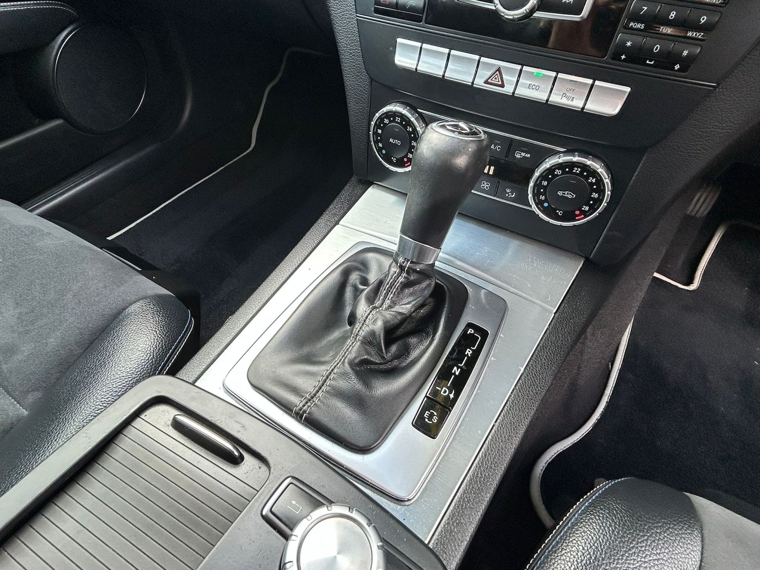 Used Mercedes-Benz C Class 2014 for sale - 76358048: Photo 16