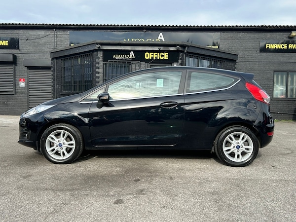 Used Ford Fiesta 2015 for sale - 76242909: Photo 2