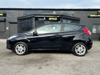 Used Ford Fiesta 2015 for sale - 76242909: Photo 2