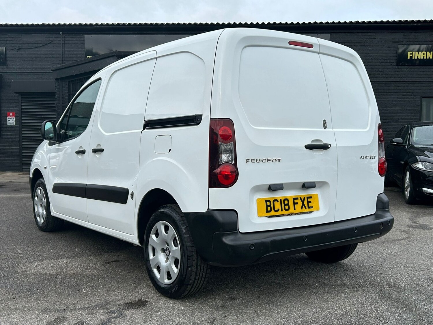 Used Peugeot Partner 2018 for sale - 76101050: Photo 3