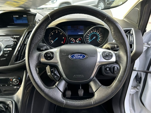 Used Ford Kuga 2014 for sale - 76299106: Photo 16