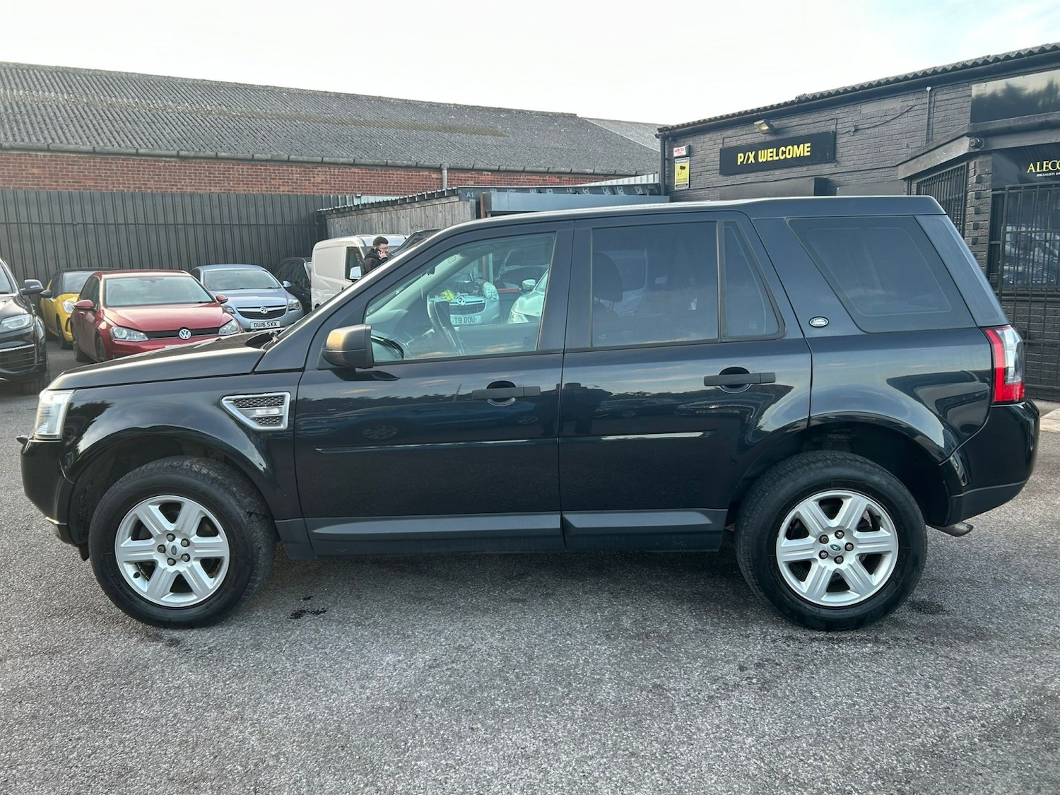 Used Land Rover Freelander 2011 for sale - 77721292: Photo 2