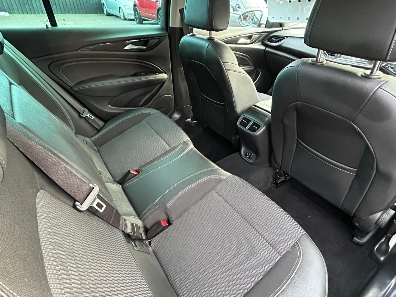 Used Vauxhall Insignia 2017 for sale - 76863932: Photo 13