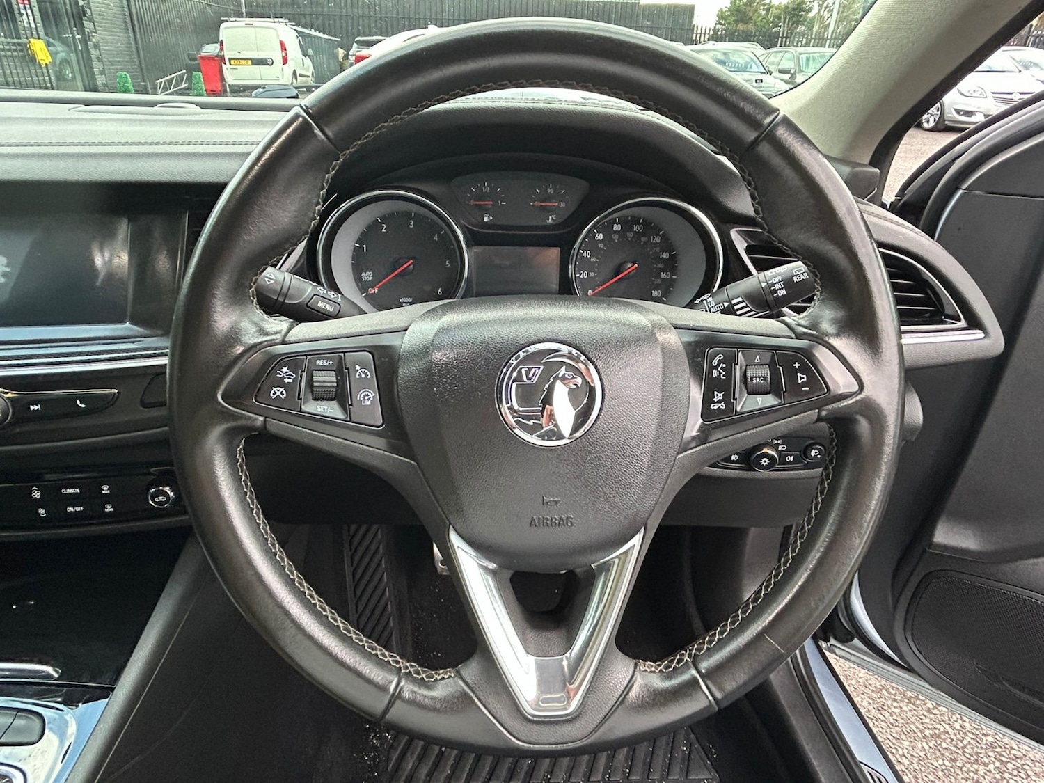 Used Vauxhall Insignia 2017 for sale - 76863932: Photo 16