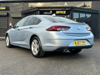 Used Vauxhall Insignia 2017 for sale - 76863932: Photo