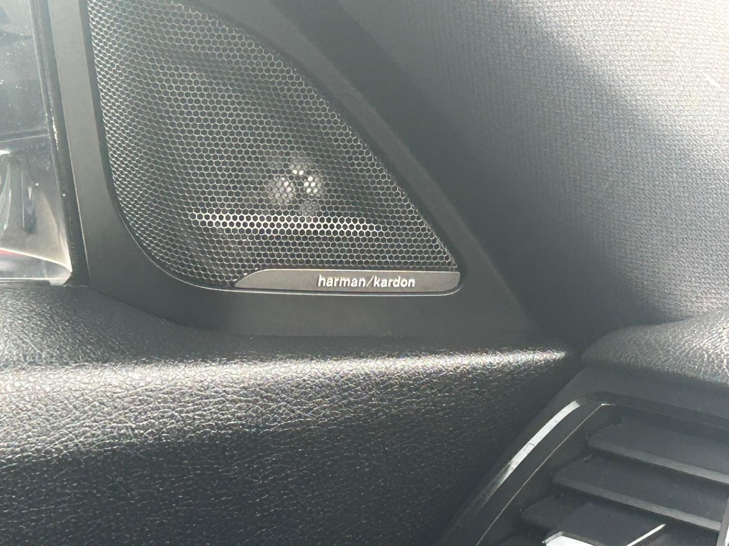 Used BMW 3 Series 2014 for sale - 76687203: Photo 21