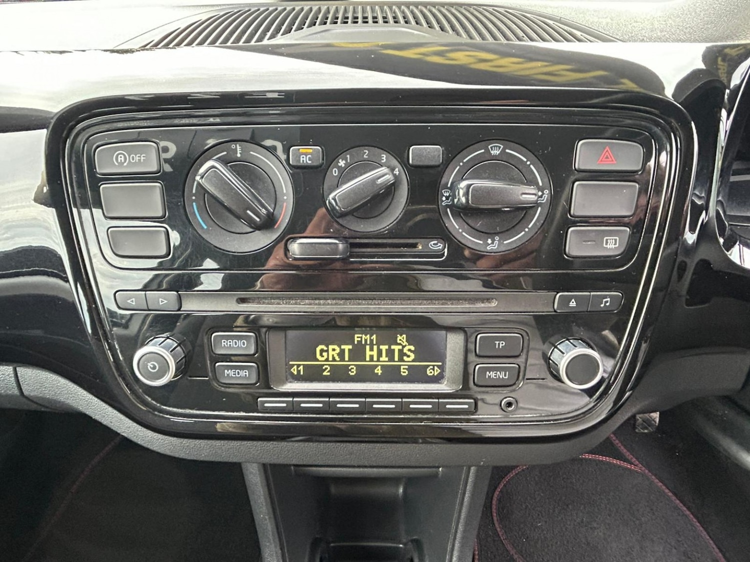 Used Volkswagen up! 2012 for sale - 76725565: Photo 14