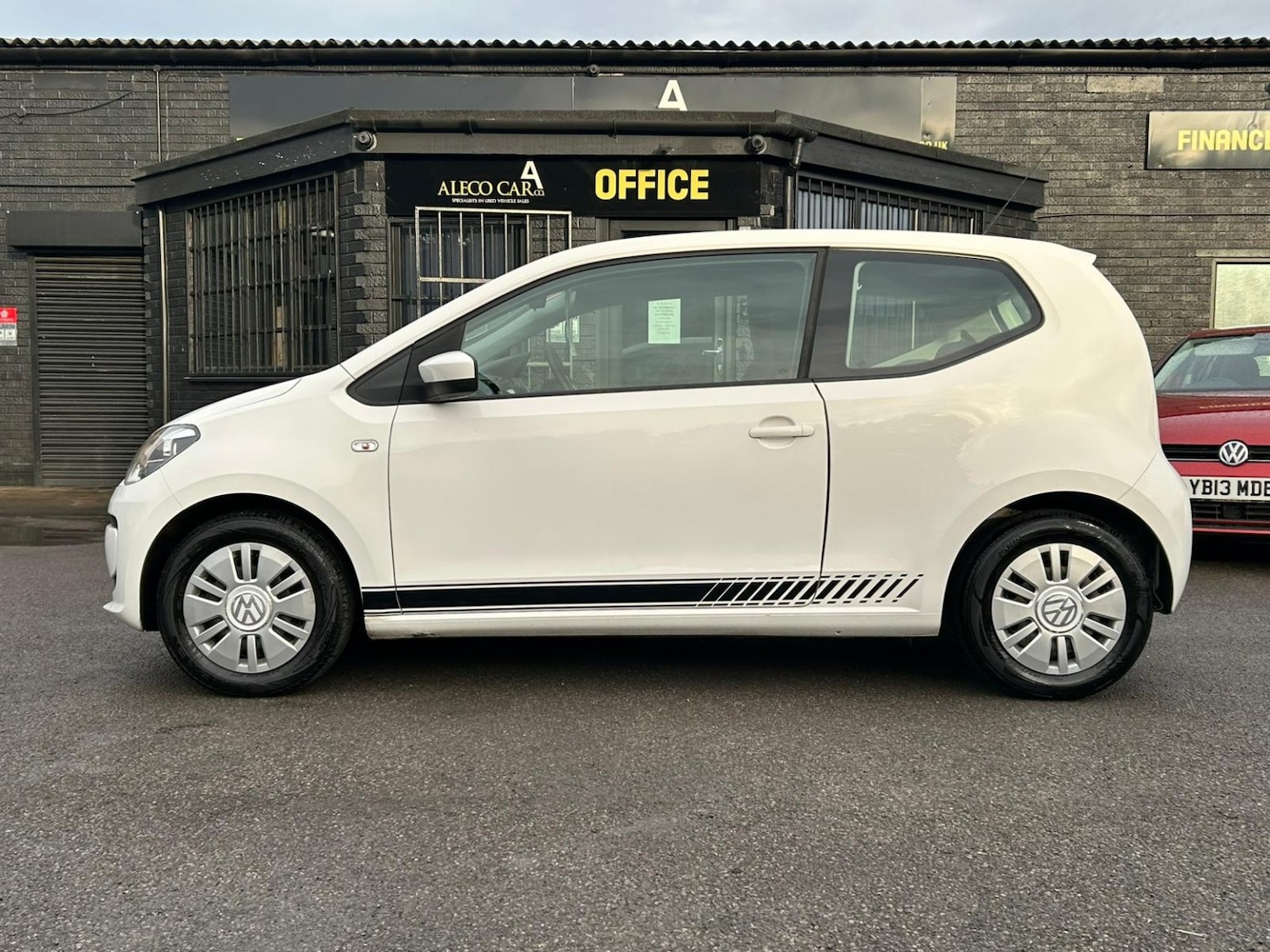 Used Volkswagen up! 2012 for sale - 76725565: Photo 2